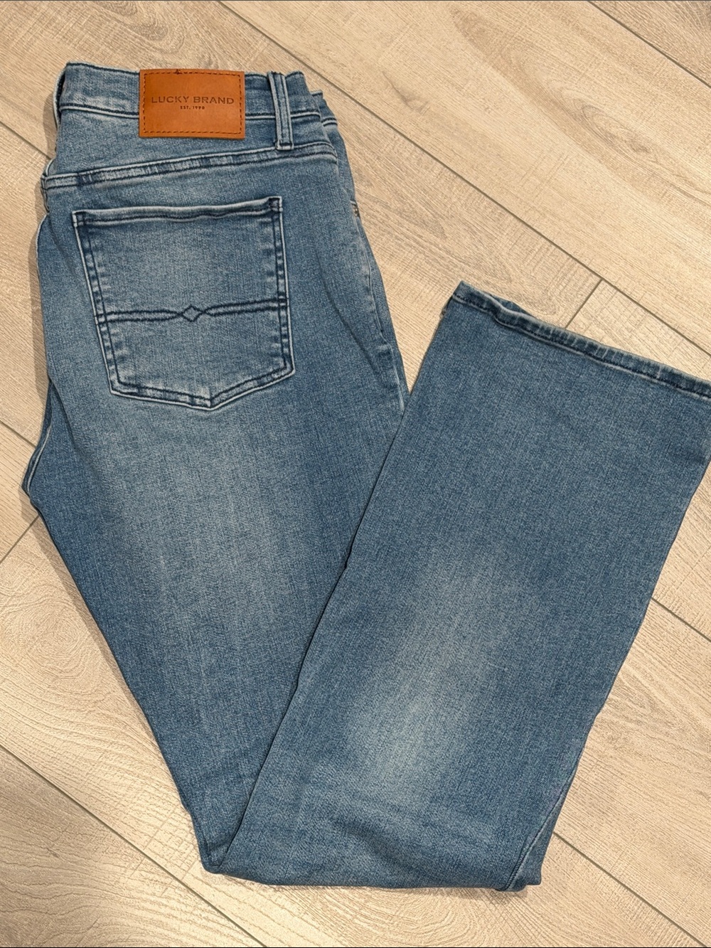Lucky Brand Sweet Mid Rise Boot Leg Light Wash Denim Jeans- Size 10/30 Regular